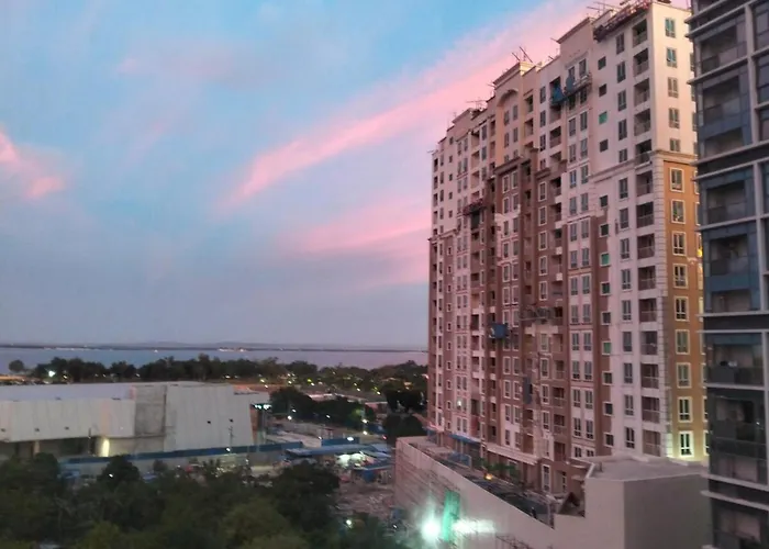 3 Brooms 3 Baths Cozy Condo, One Manchester Place Apartment *