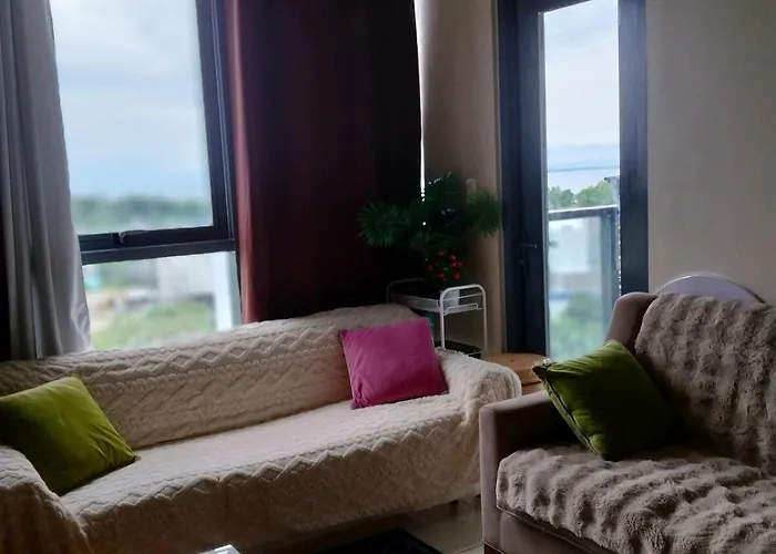 Apartment 3 Brooms 3 Baths Cozy Condo, One Manchester Place *
