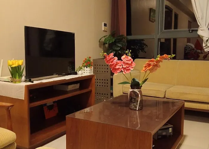 Apartment 3 Brooms 3 Baths Cozy Condo, One Manchester Place *
