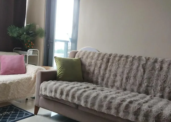 3 Brooms 3 Baths Cozy Condo, One Manchester Place * Punta Engano (Mactan)